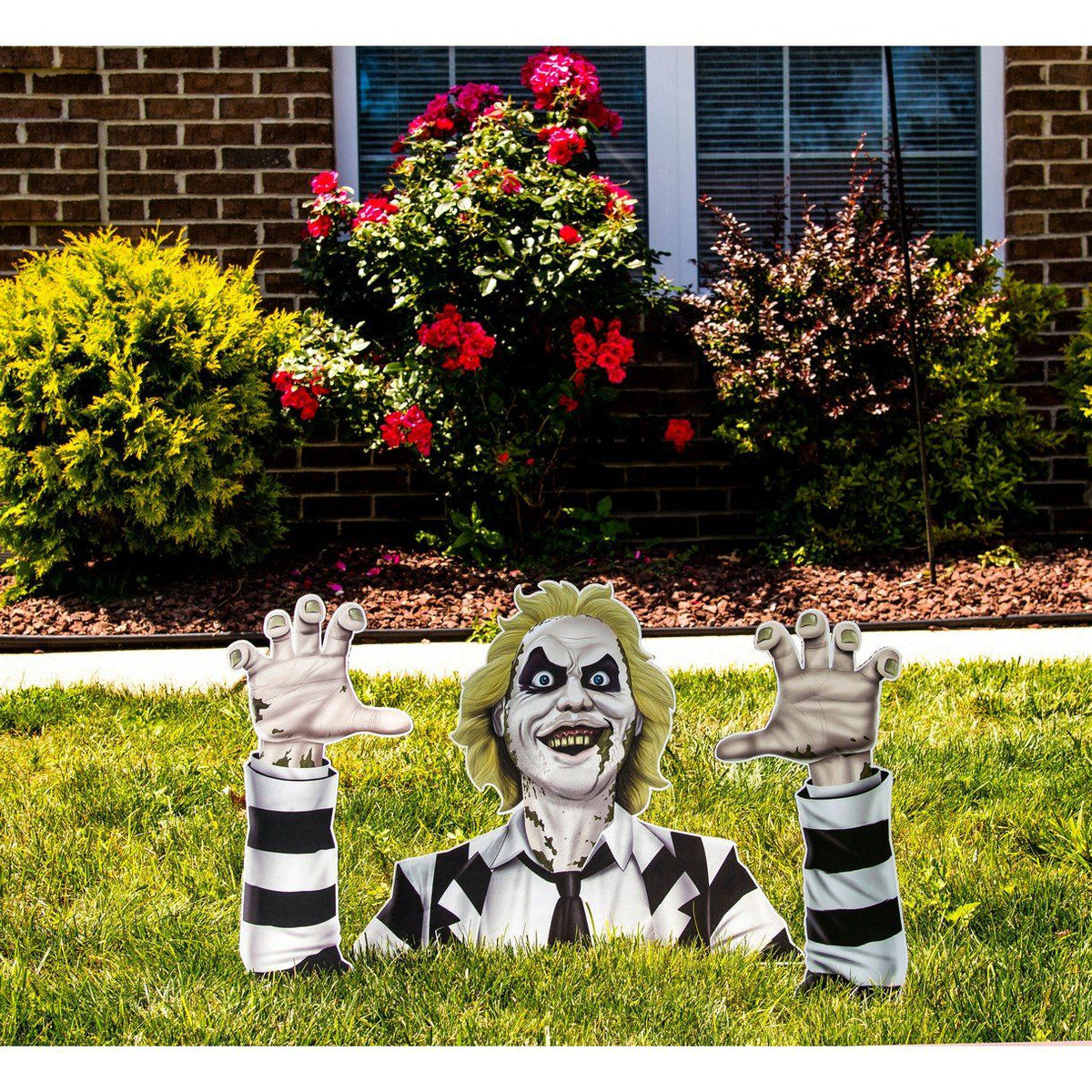 BeetleJuice Grave, BeetleJuice shops Yard Sign, Beetlejuice outdoor decoration, Beetlejuice Halloween, Halloween Decorations